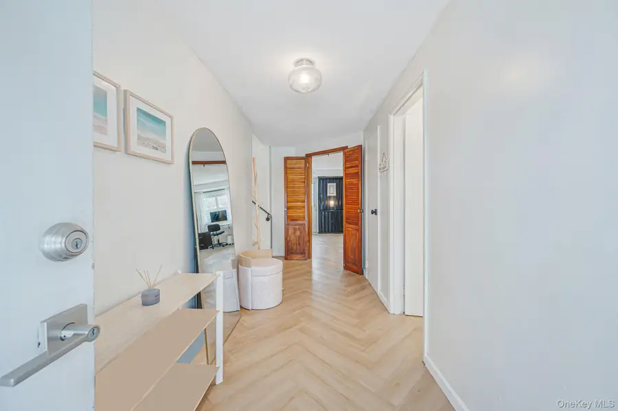 7 Seneca Drive, Commack, NY 11725 - Image #3