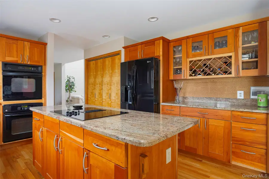 2 English Way, Pleasant Valley, NY 12569 - Image #3