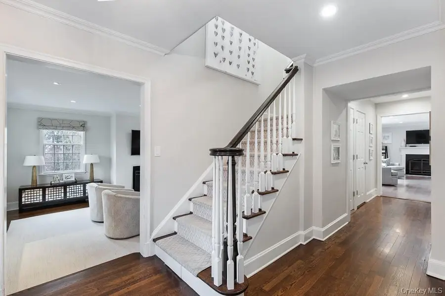 94 Round Hill Road, Scarsdale, NY 10583 - #3