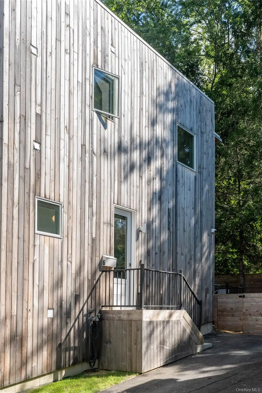 6 Glenwood Avenue, Poughkeepsie, NY 12603 - Image #2