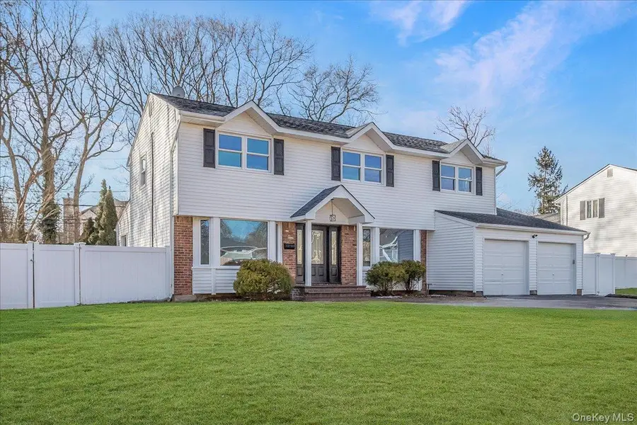 20 Shirley Court, Commack, NY 11725 - Image #2