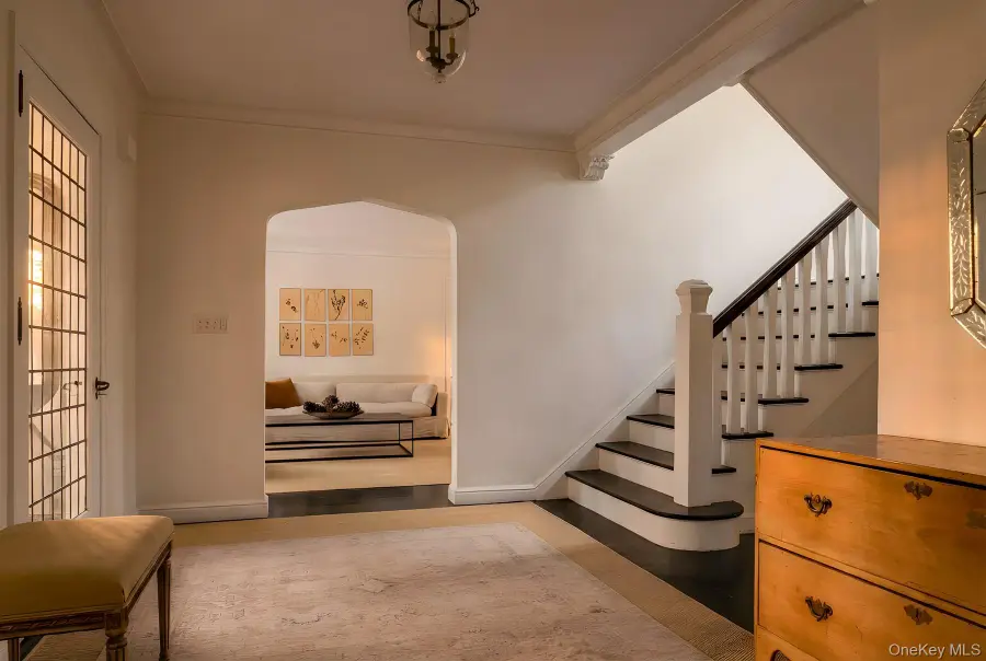 4 Laurel Avenue, Mount Vernon, NY 10552 - #3