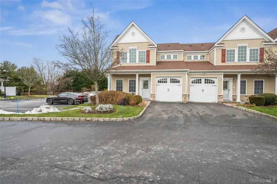22 Meadow Court, Oakdale, NY 11769 - Image #2