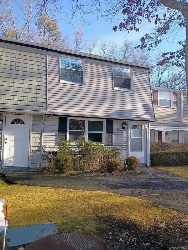 56 Wooded Court, Calverton, NY 11933