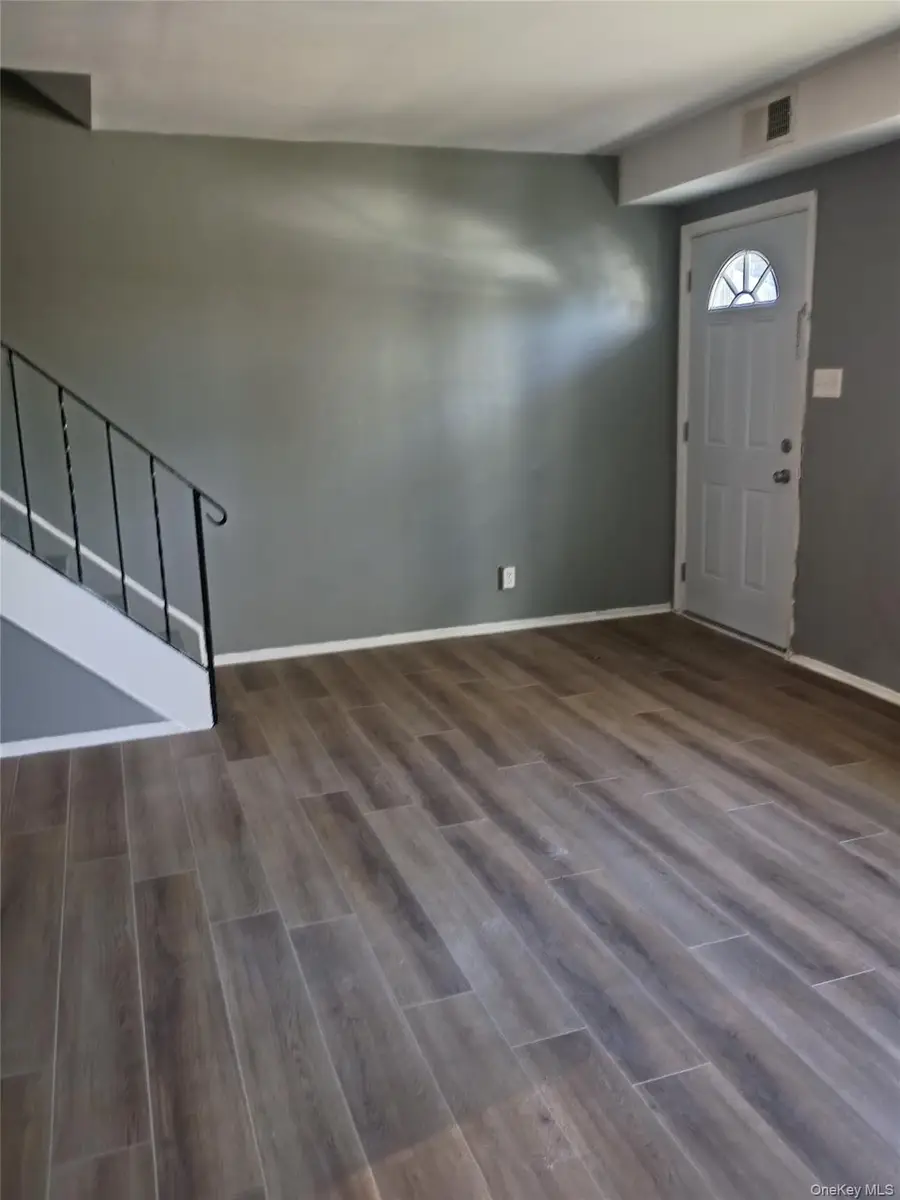 56 Wooded Court, Calverton, NY 11933 - Image #2