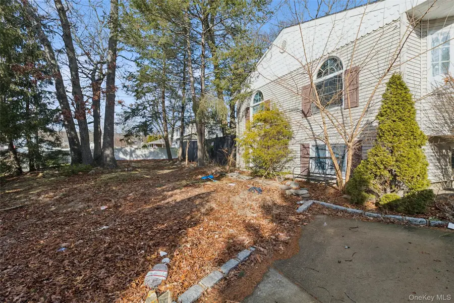 3 Allegheny Drive W, Farmingville, NY 11738 - Image #3