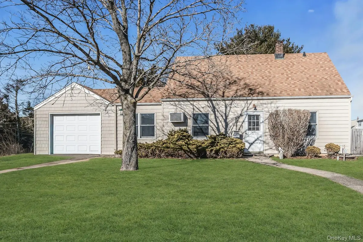 45 Chase Lane, Levittown, NY 11756 - Image #1