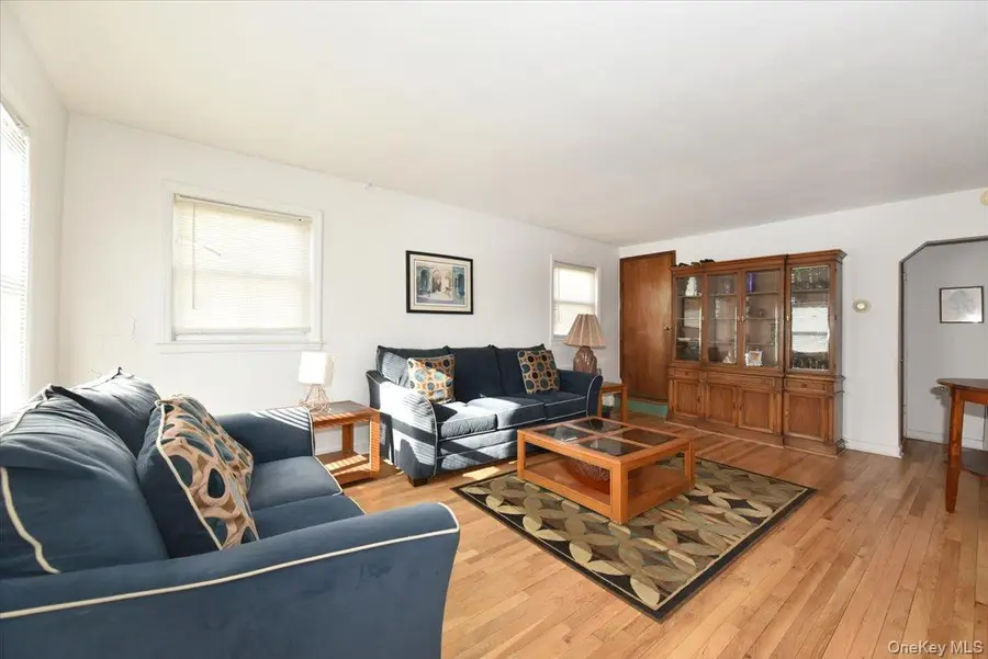 529 Stratford Road, South Hempstead, NY 11550 - Image #3