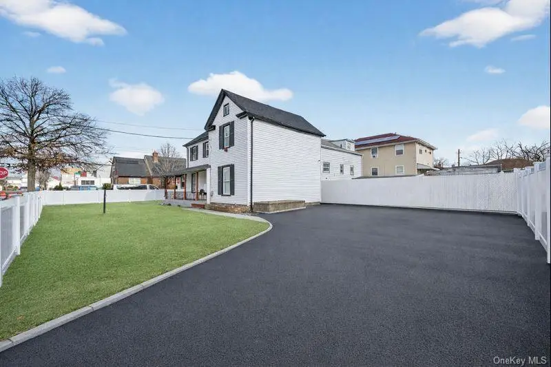 136-03 220th Street, Laurelton, NY 11413 - Image #3