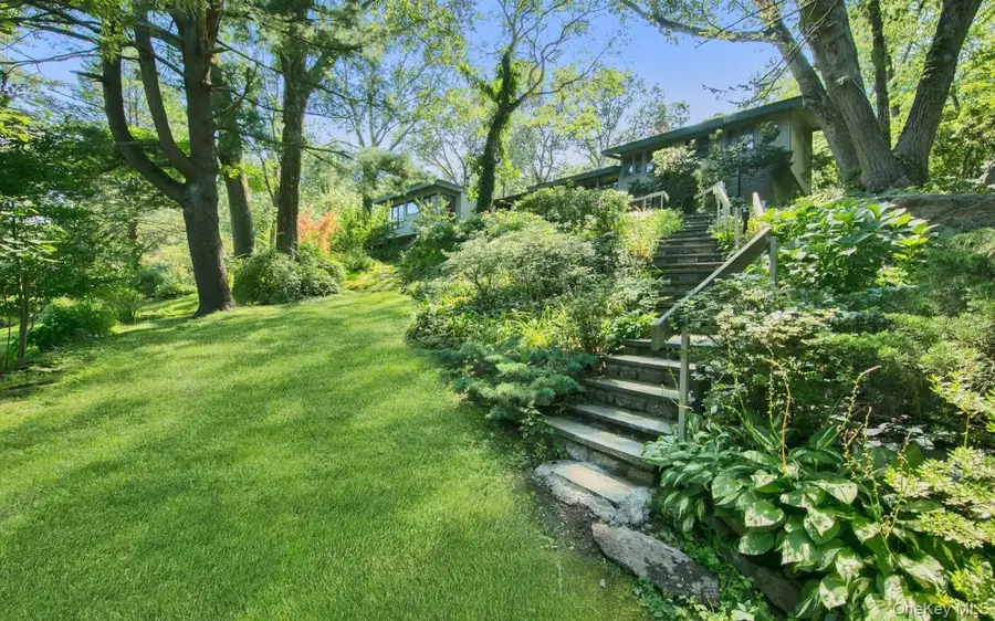 35 Saxon Woods Road, White Plains, NY 10605 - Image #2