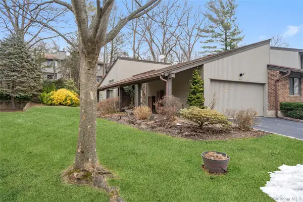 260 Vista Drive #260, Jericho, NY 11753