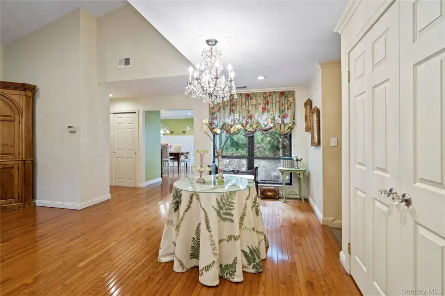 260 Vista Drive #260, Jericho, NY 11753 - Image #3