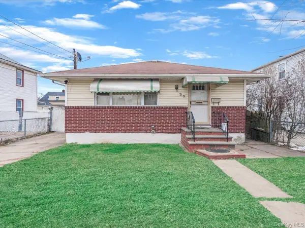 22 Mason Street, Hempstead, NY 11550