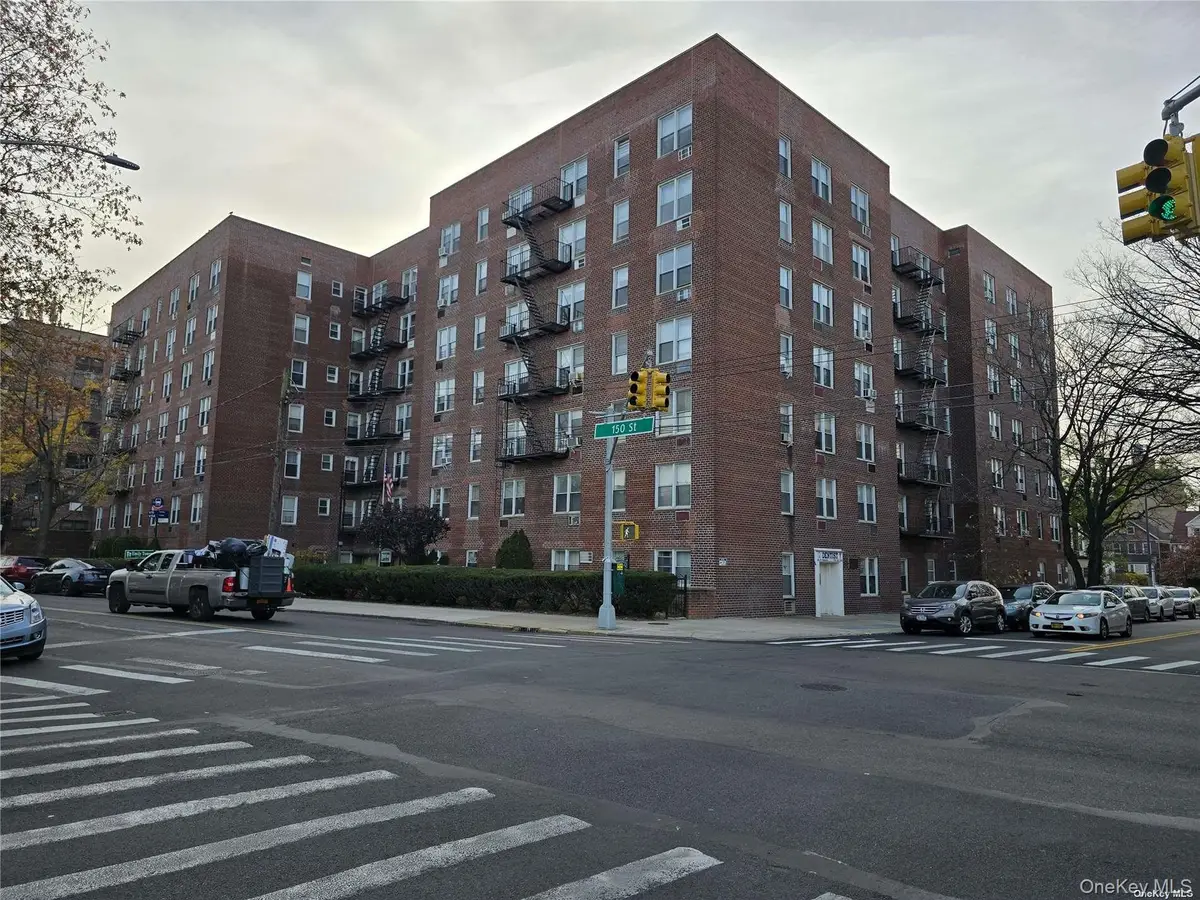 35-10 150 St #6A, Flushing, NY 11354 - Image #1