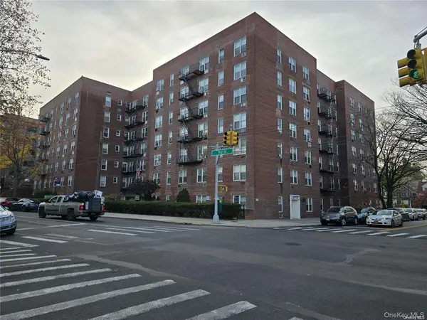 35-10 150 St #6A, Flushing, NY 11354