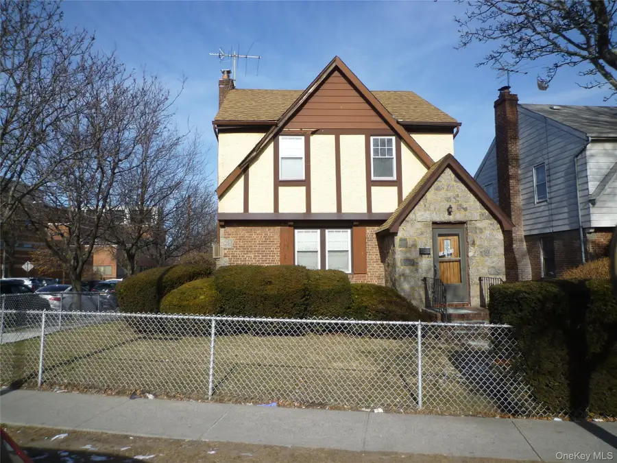 141-11 Booth Memorial Avenue, Flushing, NY 11355 - Image #2