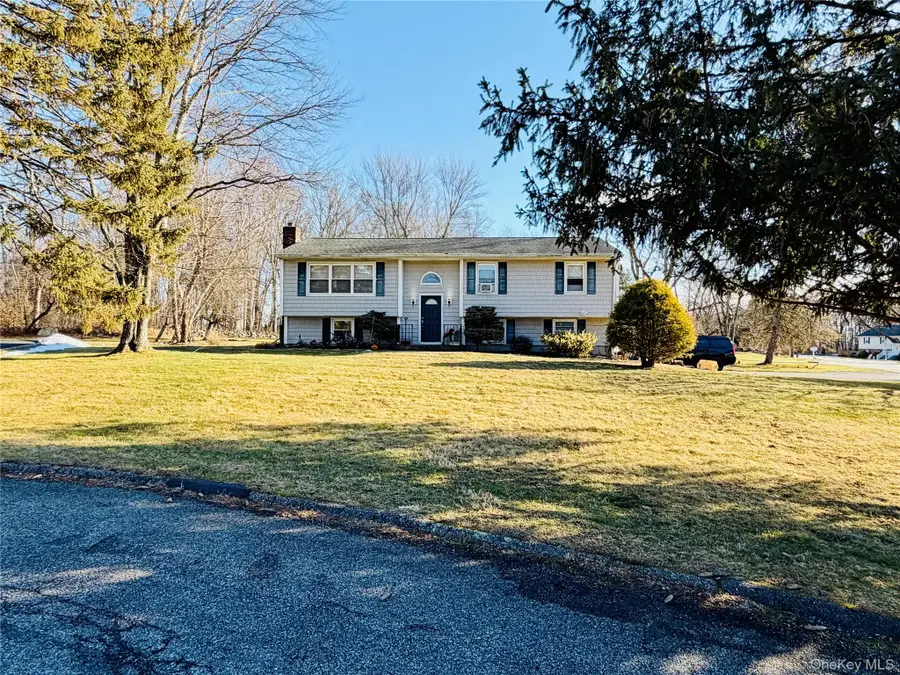 110 Wayacross Road, Mahopac, NY 10541 - Image #2