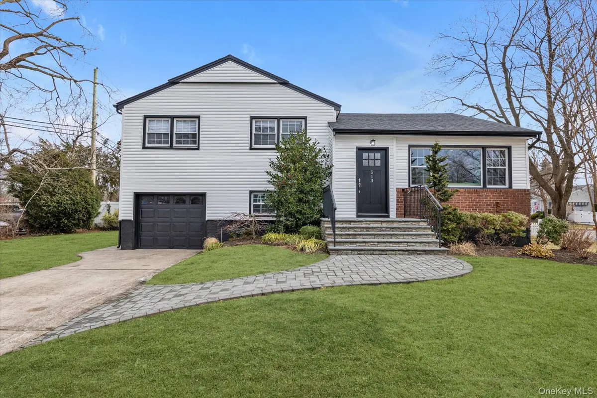 513 Dee Court, East Meadow, NY 11554 - Image #1