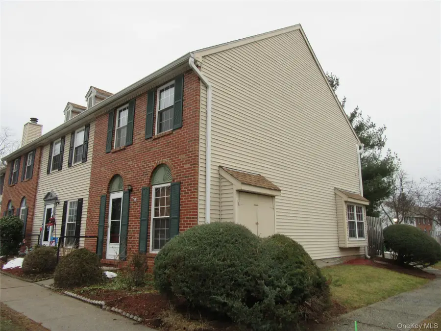 56 Yorkshire Terrace, Washingtonville, NY 10992 - Image #2