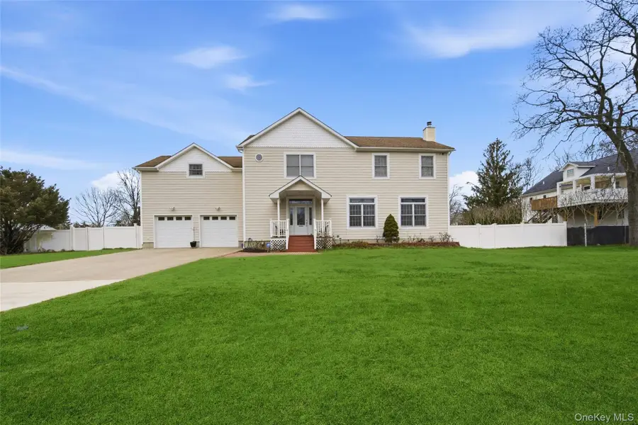 471 Southport Street, Ronkonkoma, NY 11779 - Image #3