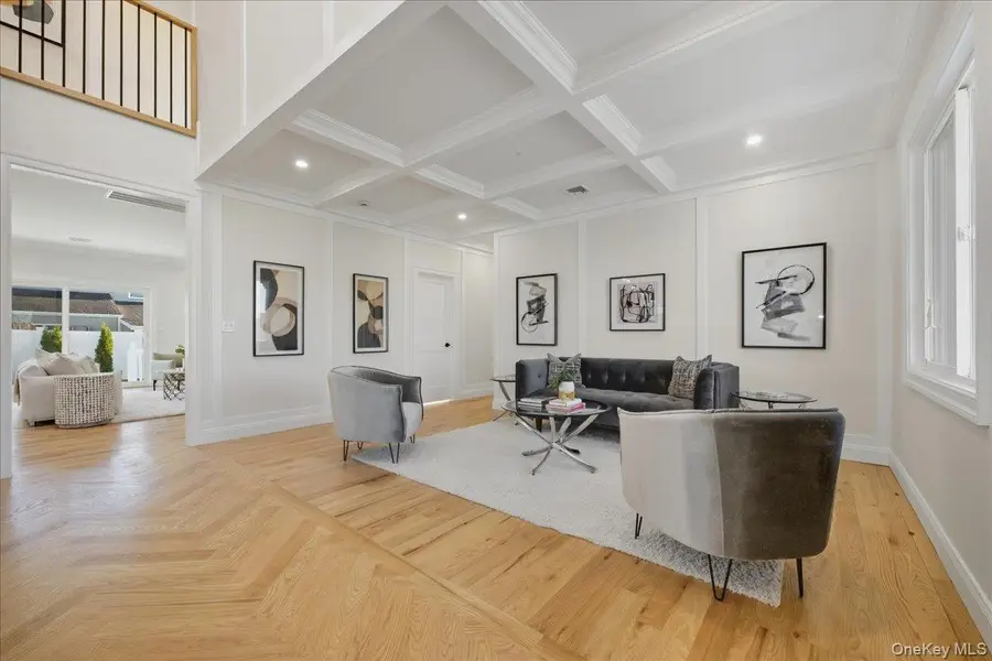 3 Bentley Road, Plainview, NY 11803 - #3