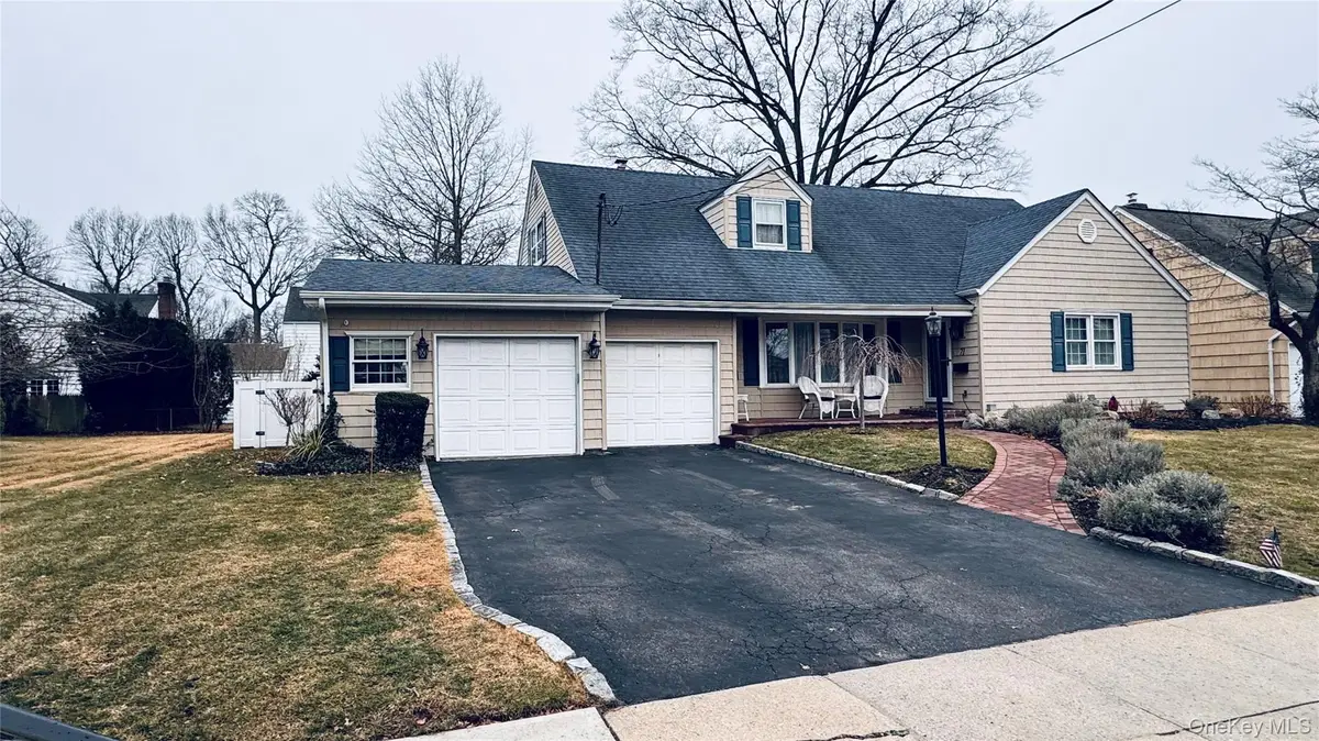 71 Home Street, Malverne, NY 11565 - Image #1