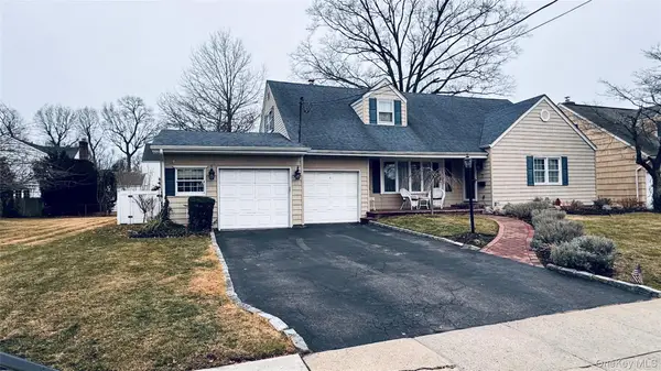 71 Home Street, Malverne, NY 11565