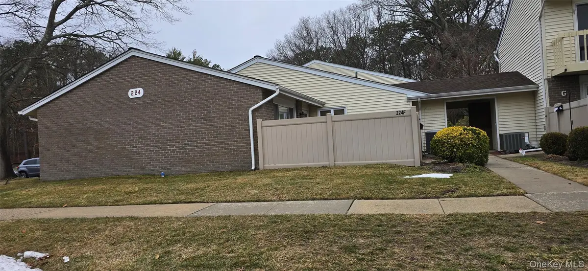 224 Springmeadow Drive #F, Holbrook, NY 11741 - Image #1