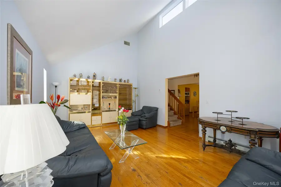 5 Chestnut Ridge Road, Poughkeepsie, NY 12603 - Image #3