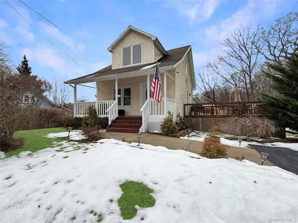 18 Grove Street, Highland, NY 12528