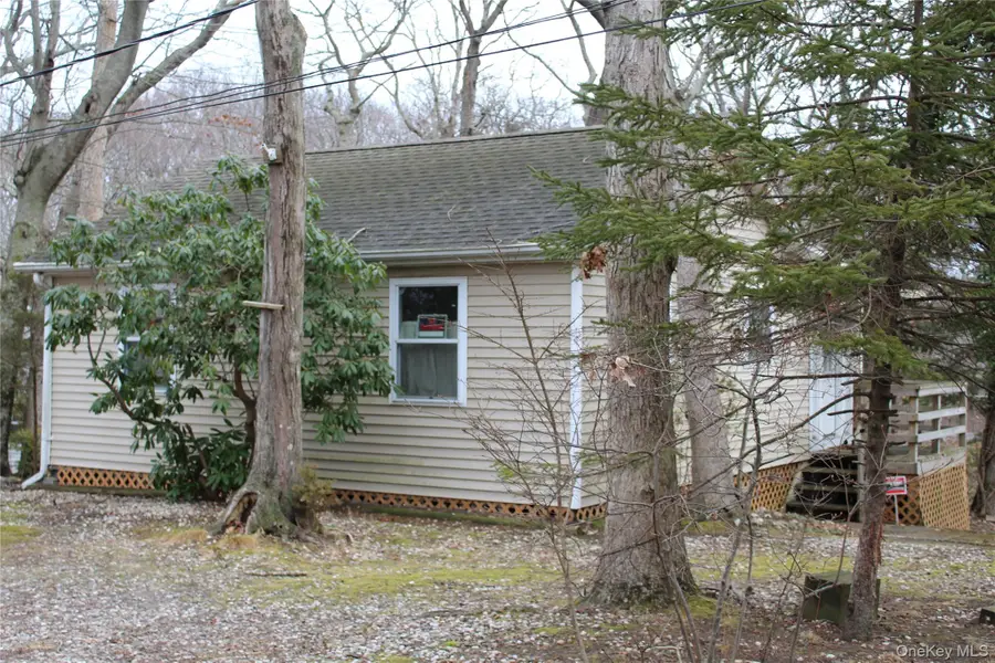 9 East Way Path, Baiting Hollow, NY 11933 - Image #3