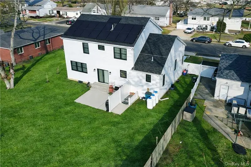 551 Grand Avenue, Lindenhurst, NY 11757 - Image #2