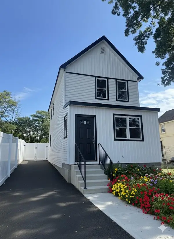 16 Laurel Avenue, Hempstead, NY 11550