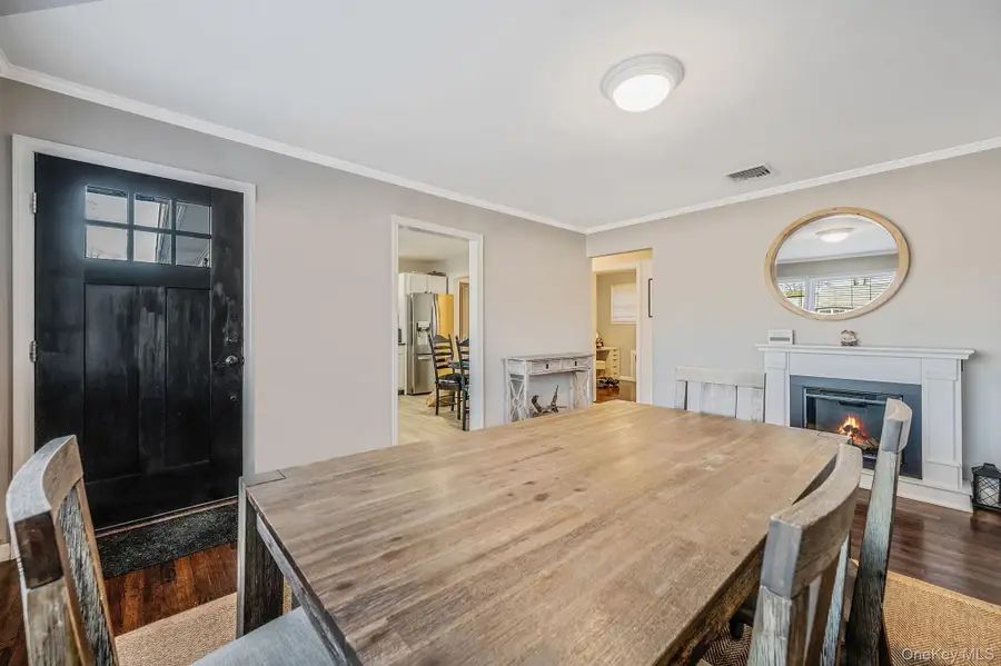 792 Frankford Road, West Babylon, NY 11704 - Image #3