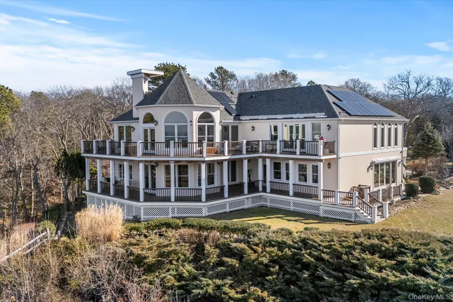 3172 Sound Avenue, Riverhead, NY 11901 - Image #2