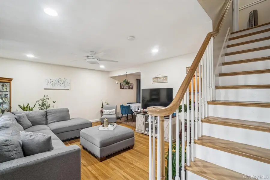 29 Lexington Avenue, West Babylon, NY 11704 - Image #3