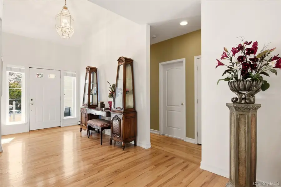 5 Wood Hollow Drive, Westhampton, NY 11977 - #3