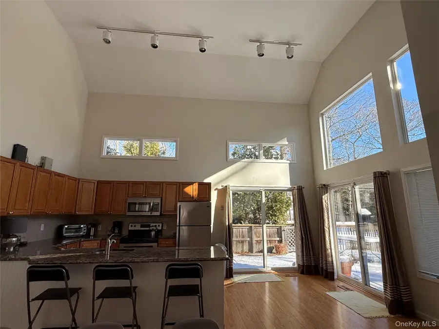 98 Squiretown Road, Hampton Bays, NY 11946 - Image #2