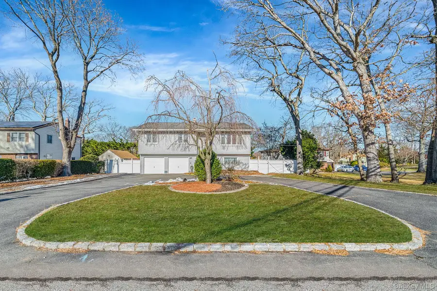 299 Seminole Street, Ronkonkoma, NY 11779 - #3