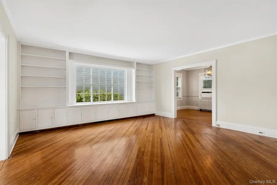 107 Linden Street, Rockville Centre, NY 11570 - Image #3