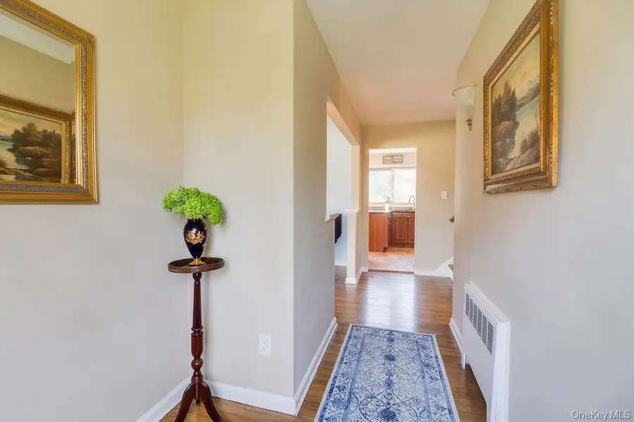 4 Conscience Bay Road, Setauket, NY 11733 - #2