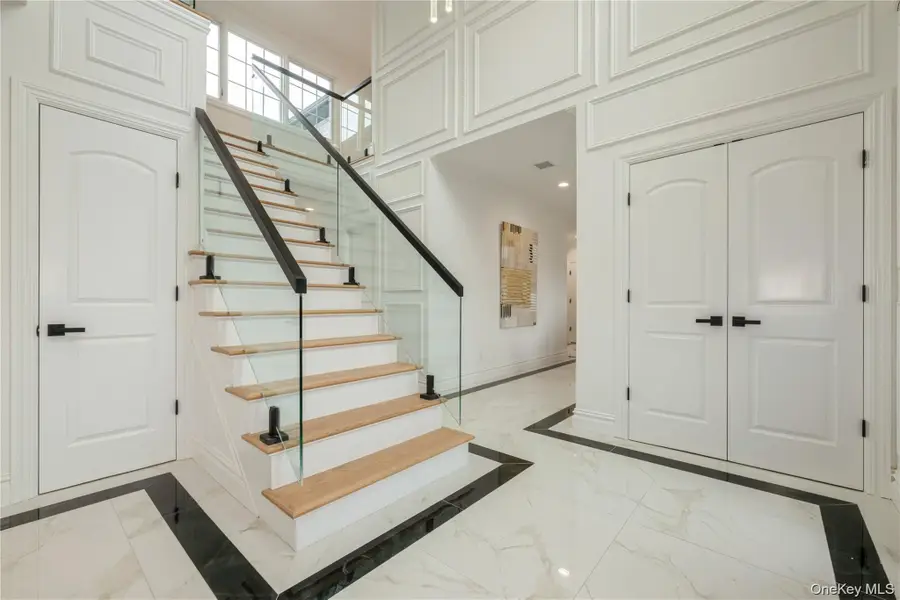 52 Cortland Avenue, Hicksville, NY 11801 - Image #3