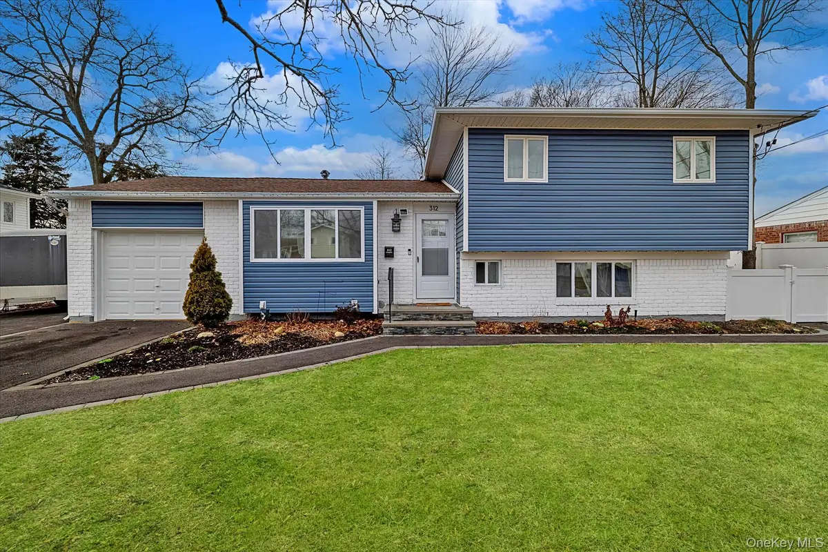 312 W 20th Street, Deer Park, NY 11729 - Image #1