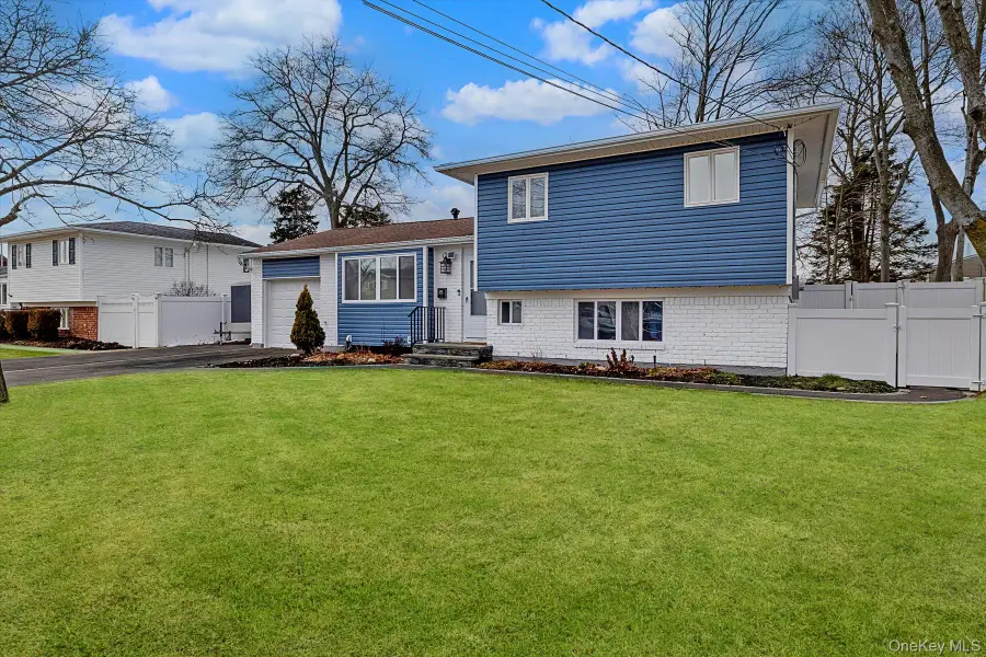 312 W 20th Street, Deer Park, NY 11729 - Image #2
