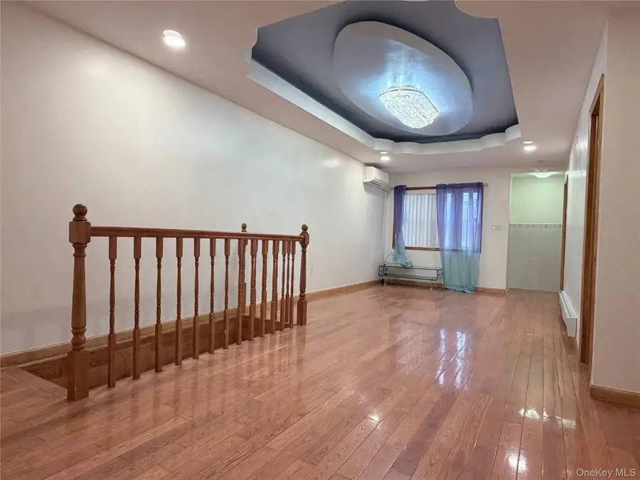 152-12 Peck Avenue Avenue, Flushing, NY 11355 - Image #2