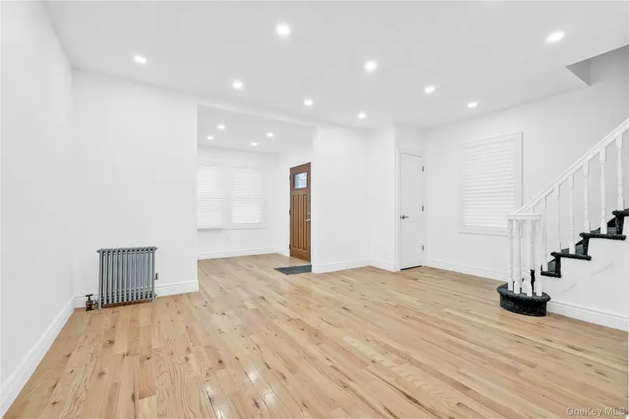 21432 112th Road, Queens Village, NY 11429 - Image #3