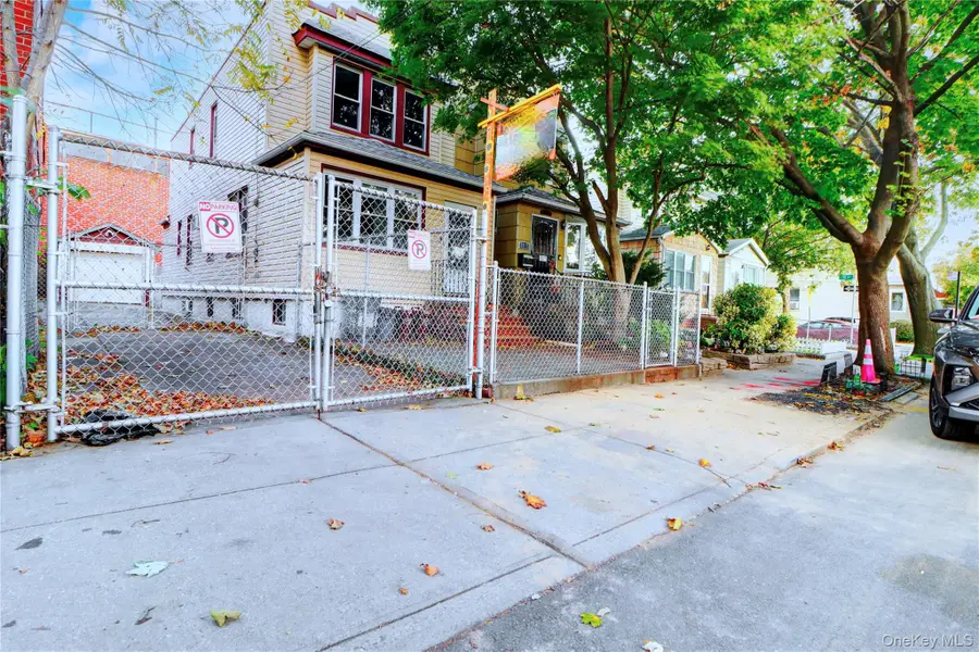 69-15 69th Place, Glendale, NY 11385 - Image #2