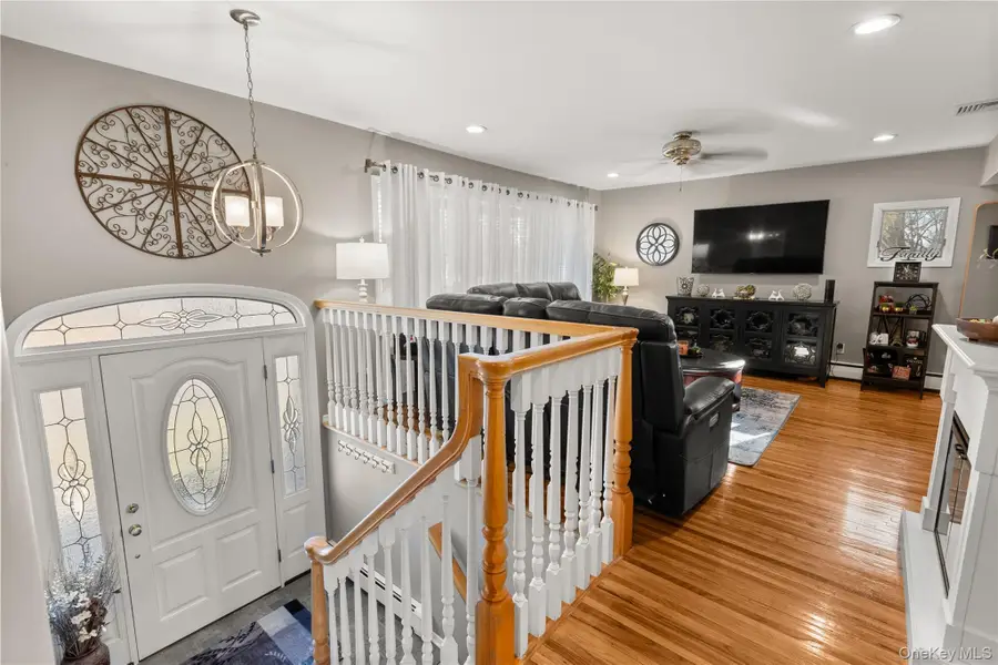 152 Keswick Drive, East Islip, NY 11730 - #2