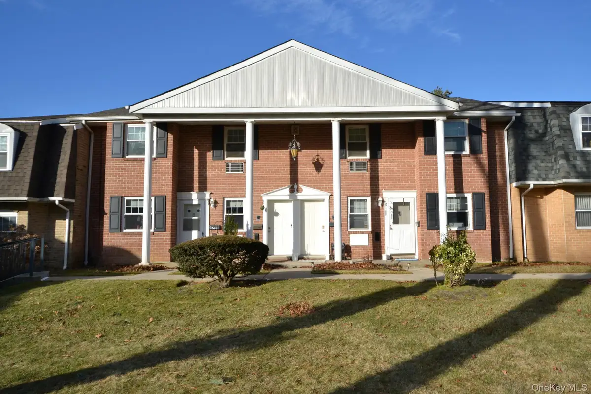 25 Glen Hollow Drive #H-23, Holtsville, NY 11742 - Image #1