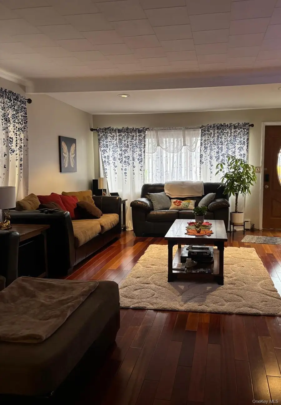 90-17 207th Street, Queens Village, NY 11428 - Image #3